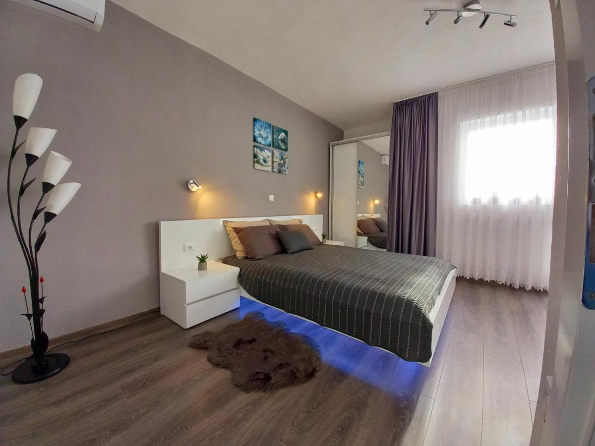 Premier House By Rd Group Hotel Korenica Exterior foto