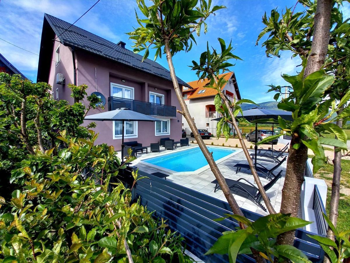 Premier House By Rd Group Hotel Korenica Exterior foto