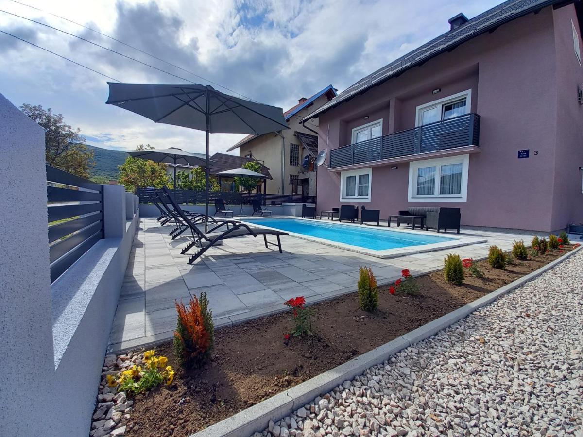 Premier House By Rd Group Hotel Korenica Exterior foto