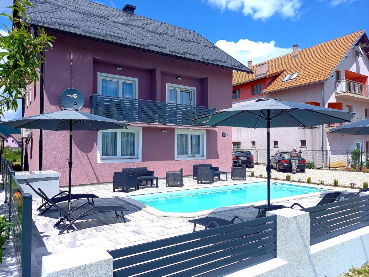 Premier House By Rd Group Hotel Korenica Exterior foto