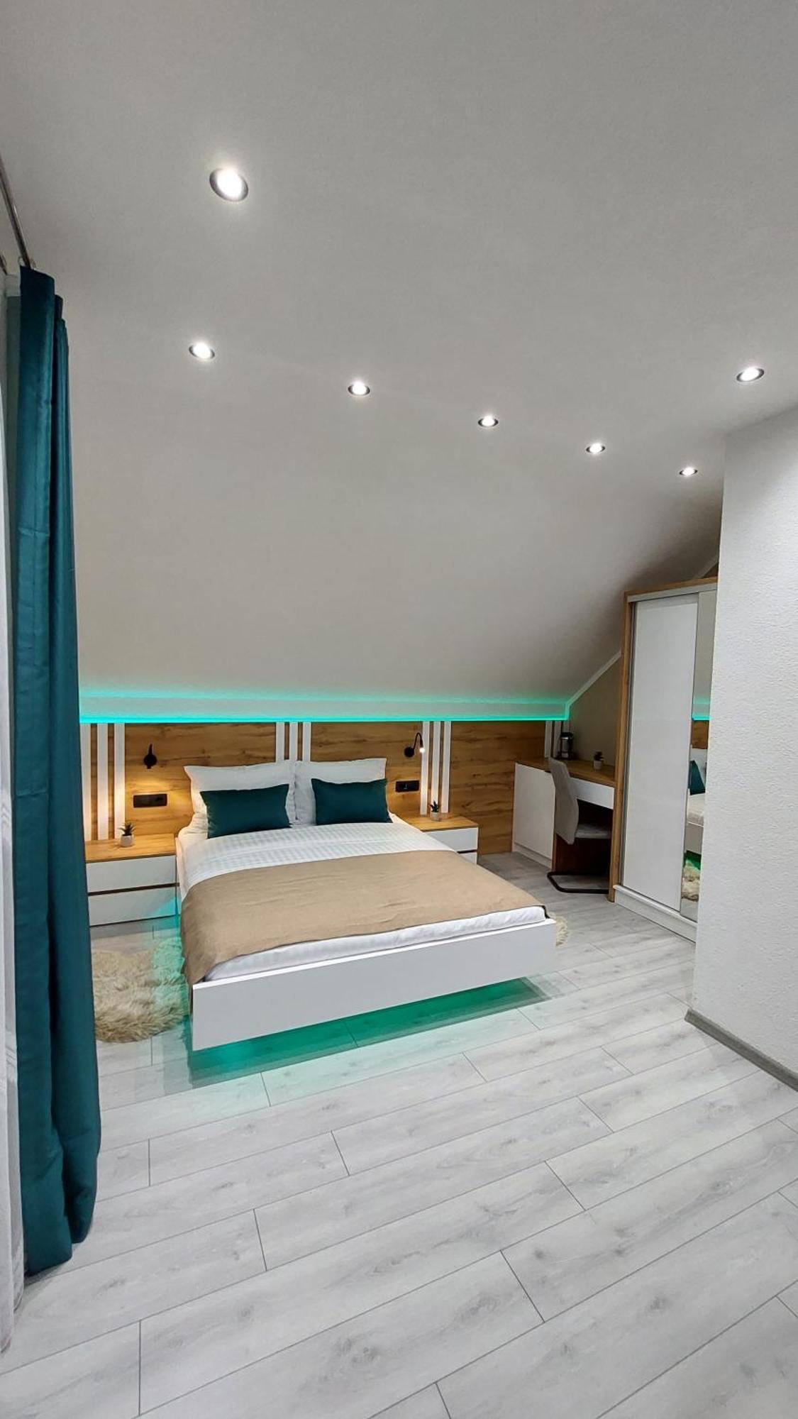 Premier House By Rd Group Hotel Korenica Exterior foto